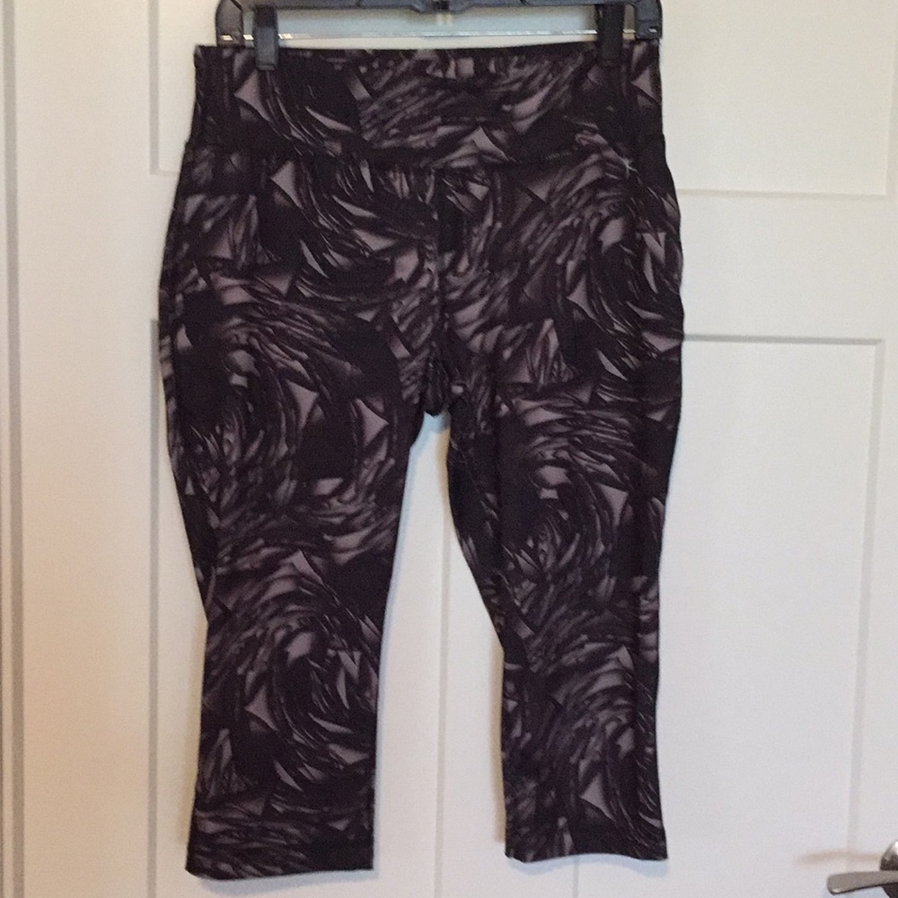 Women’s work out capris